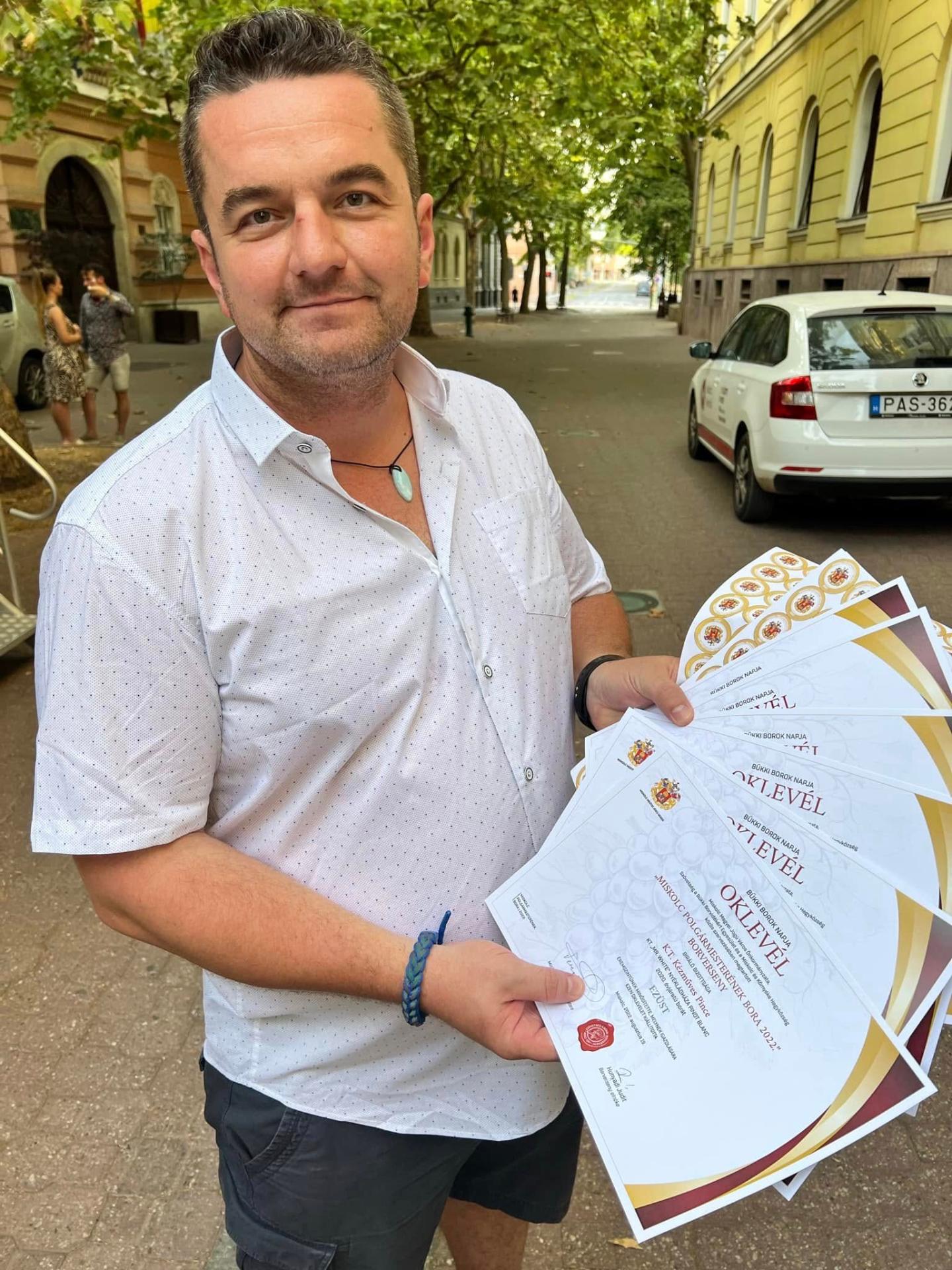 K. Tóth Szabolcs borász díjakkal